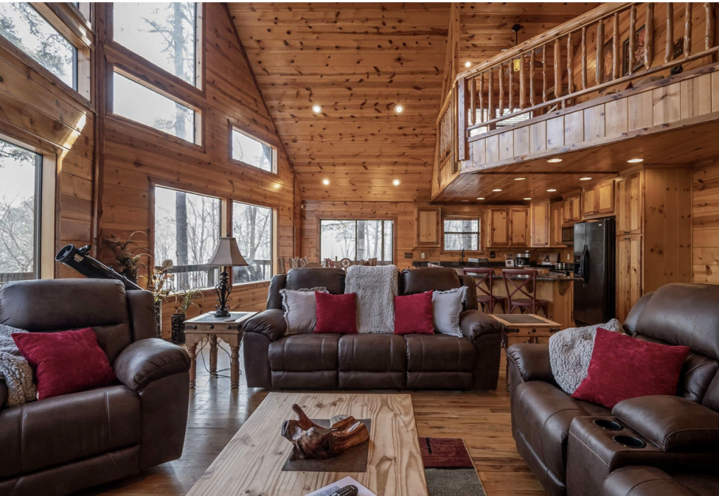 Wood cabin overlooking the mountains
